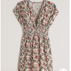 NWT Abercrombie & Fitch Short-Sleeve Smocked Dress